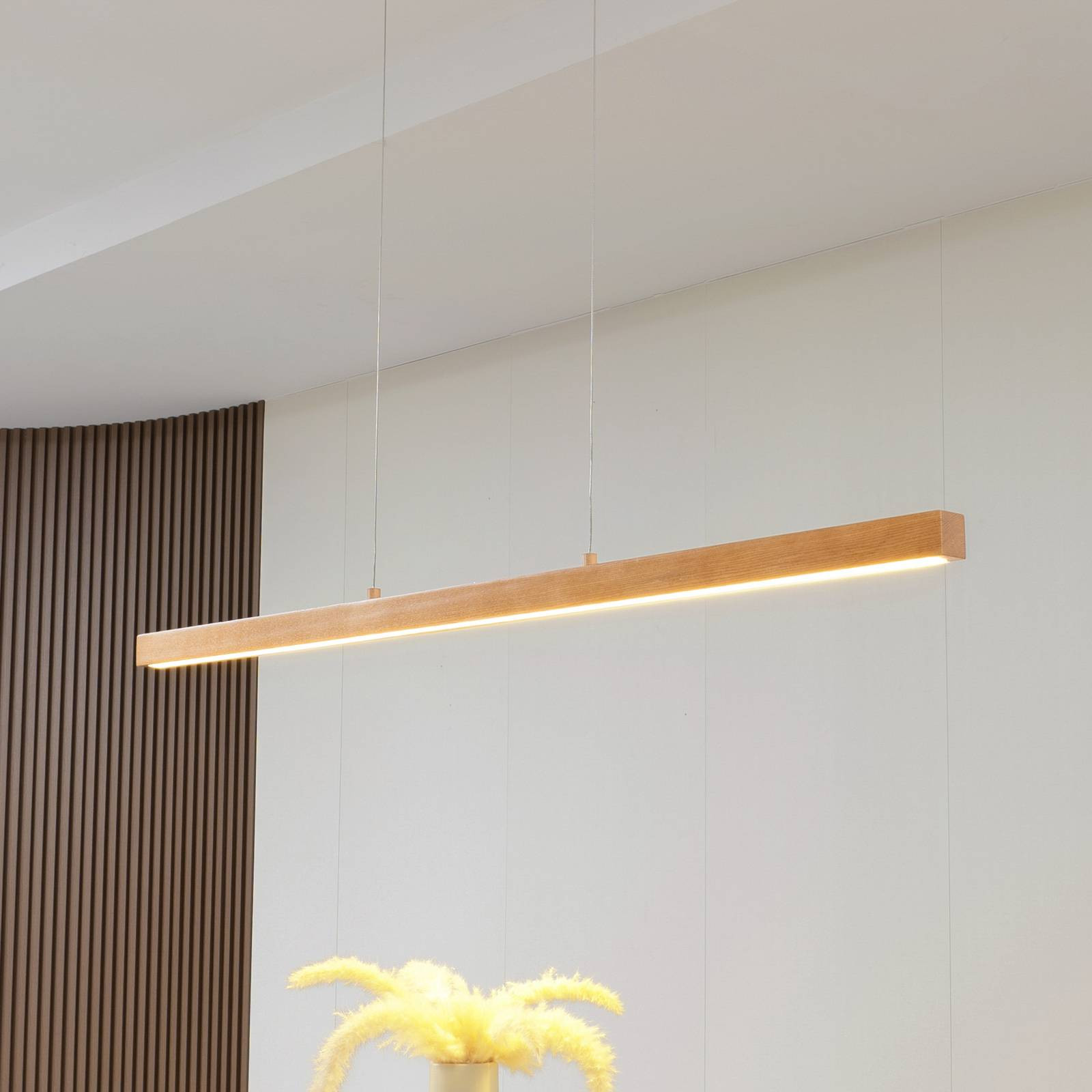 Lucande LED závesné svetlo Nihalo, drevo, 12 cm, stmievateľné, CCT