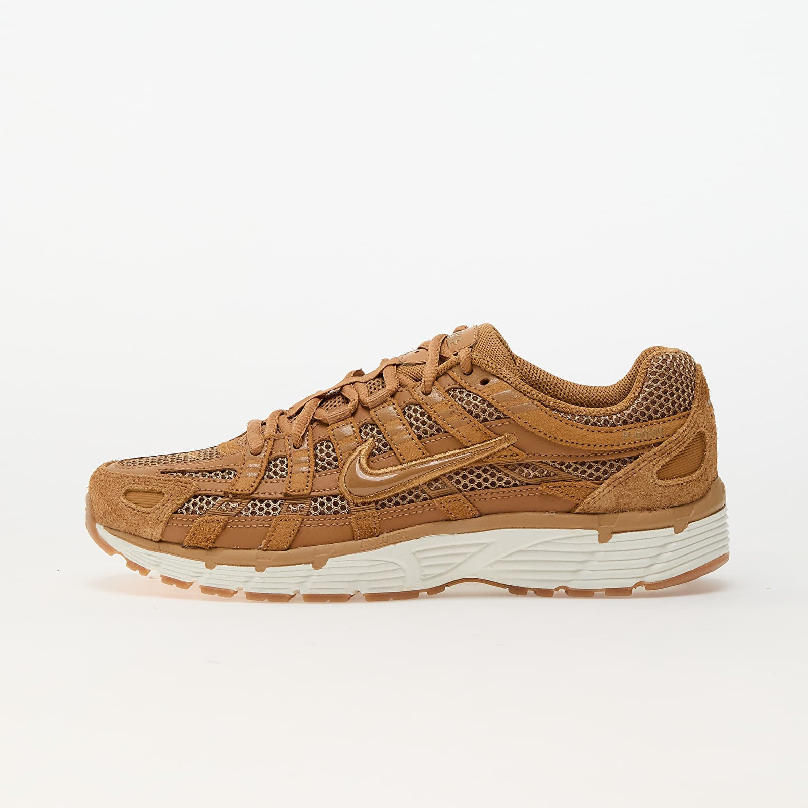 Tenisky Nike P-6000 Se Flax/ Flax-Metallic Gold-Sail EUR 40