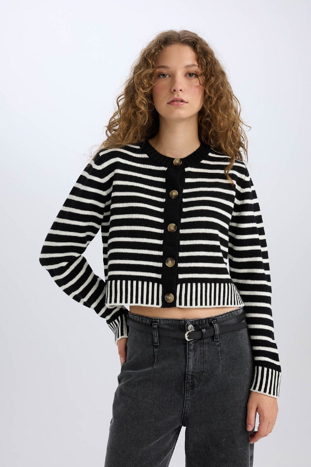 DEFACTO Coool Regular Fit Striped Crew Neck Buttoned Knitwear Cardigan