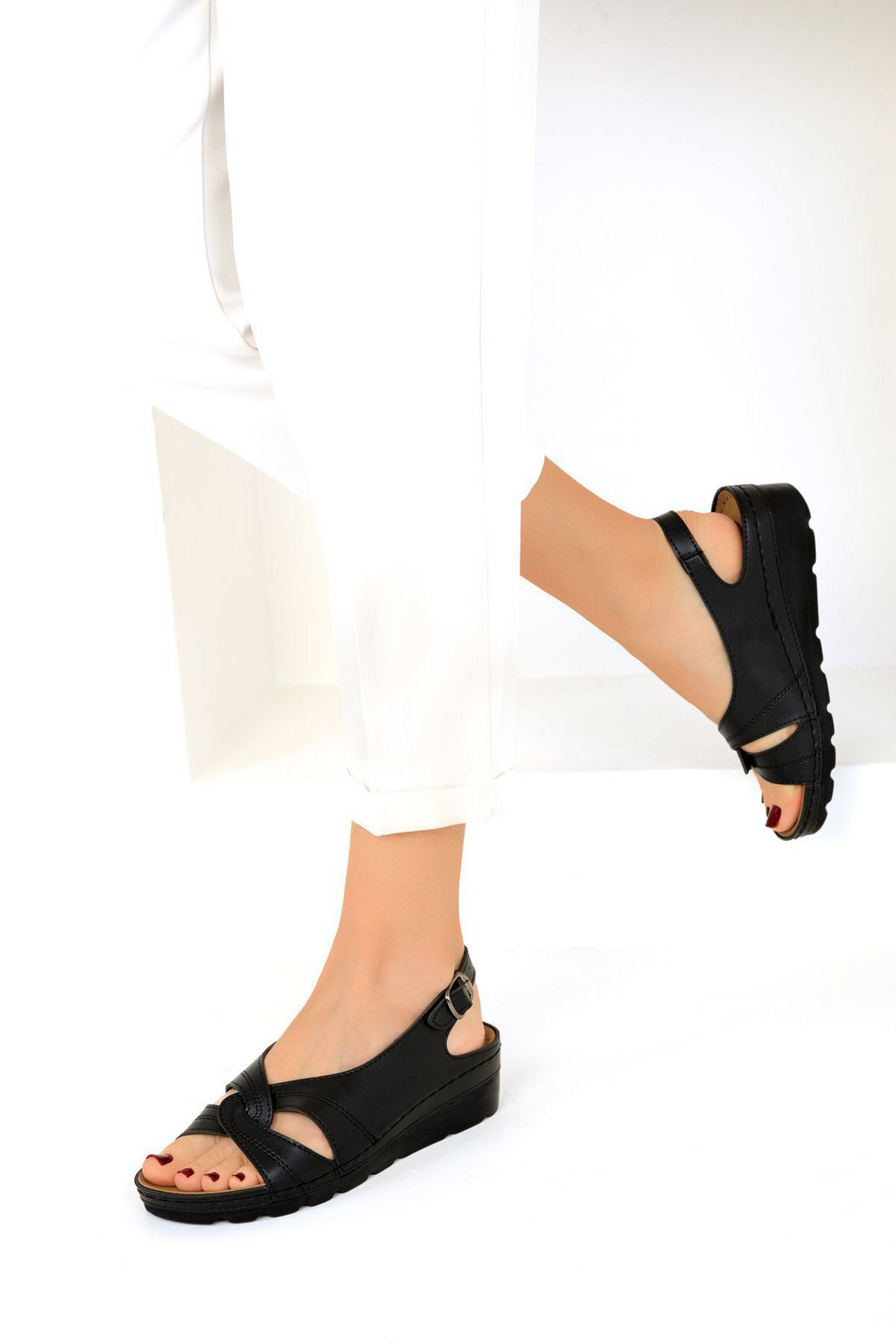Soho Black Women's Sandals 19109