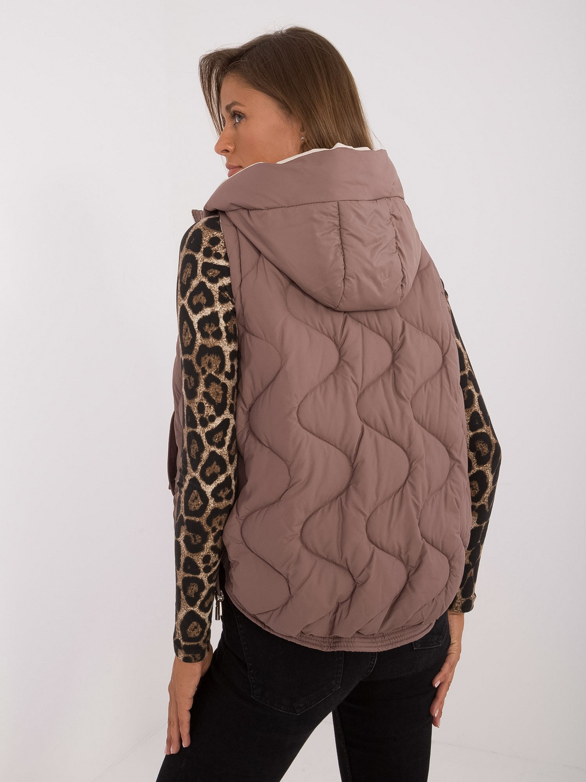 Vesta MBM KZ 2302.27 hnedá M