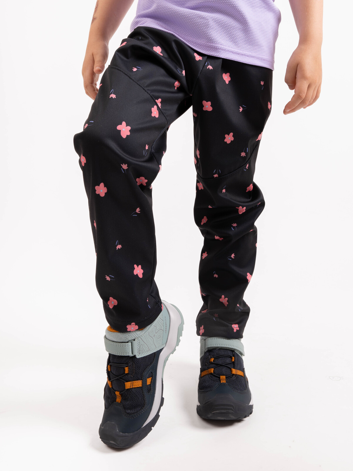 Unuo Unuo, Detské softshellové nohavice s fleecom pružné Športy, Kvety Veľkosť: 104/110 8596227148639